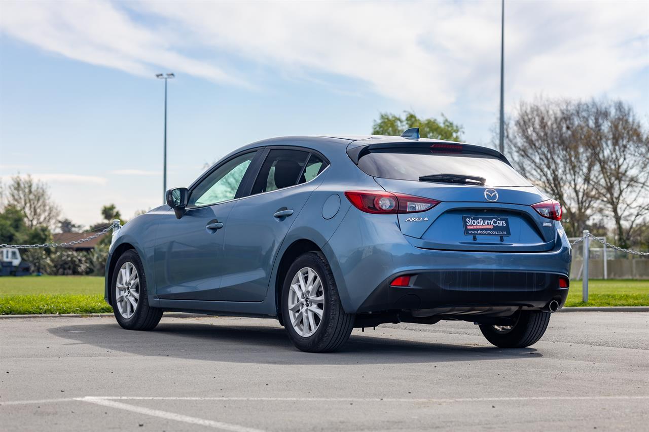 2013 Mazda Axela