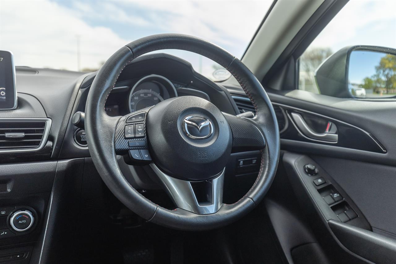 2013 Mazda Axela