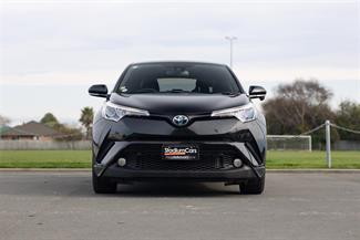 2017 Toyota C-HR - Thumbnail