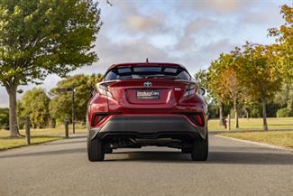 2018 Toyota C-HR - Thumbnail