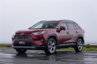 2019 Toyota RAV4 - Thumbnail