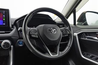 2019 Toyota RAV4 - Thumbnail