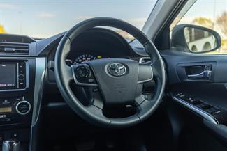 2013 Toyota Camry - Thumbnail