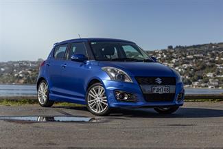 2014 Suzuki Swift - Thumbnail