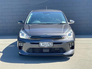 2019 Kia Rio - Thumbnail