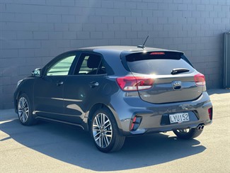 2019 Kia Rio - Thumbnail