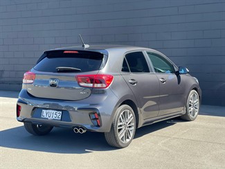 2019 Kia Rio - Thumbnail