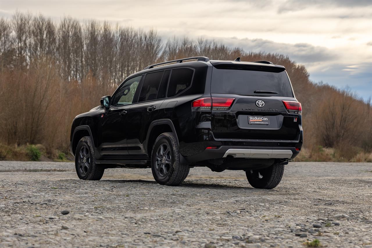 2023 Toyota Landcruiser