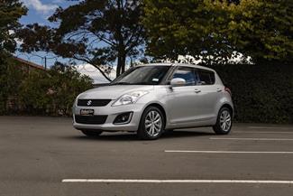 2015 Suzuki Swift - Thumbnail