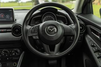 2015 Mazda Demio - Thumbnail