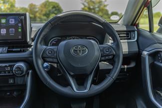 2019 Toyota RAV4 - Thumbnail