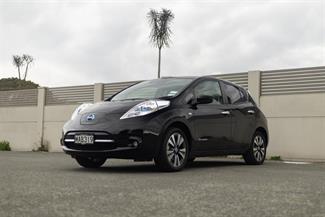 2018 Nissan Leaf - Thumbnail