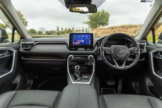 2019 Toyota RAV4 - Thumbnail