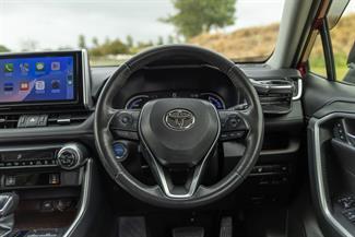 2019 Toyota RAV4 - Thumbnail