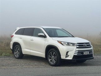 2017 Toyota Highlander - Thumbnail