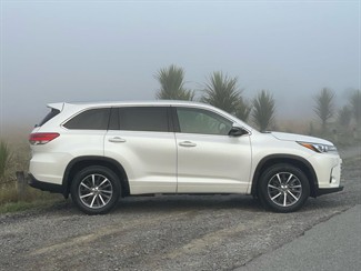 2017 Toyota Highlander - Thumbnail