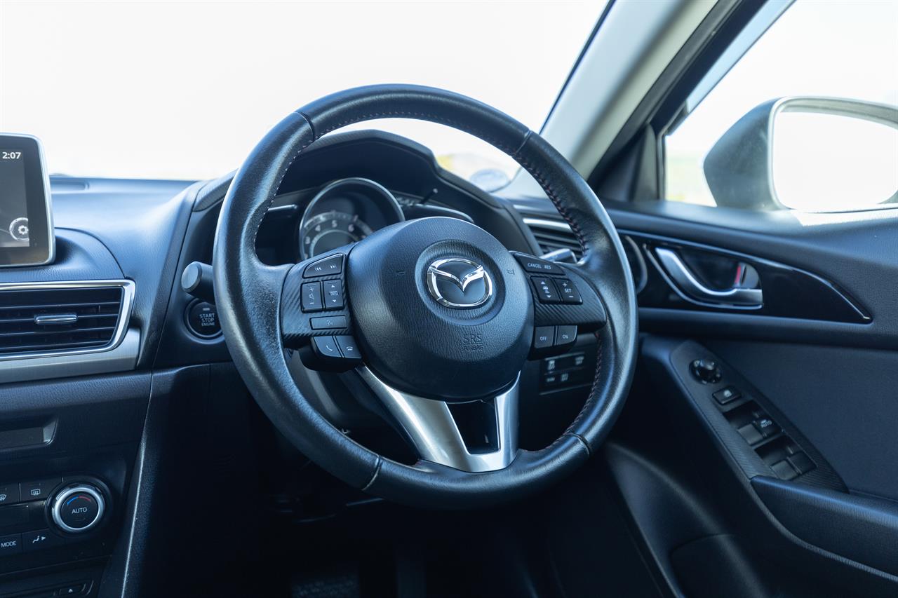 2013 Mazda Axela