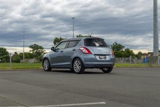 2014 Suzuki Swift - Thumbnail