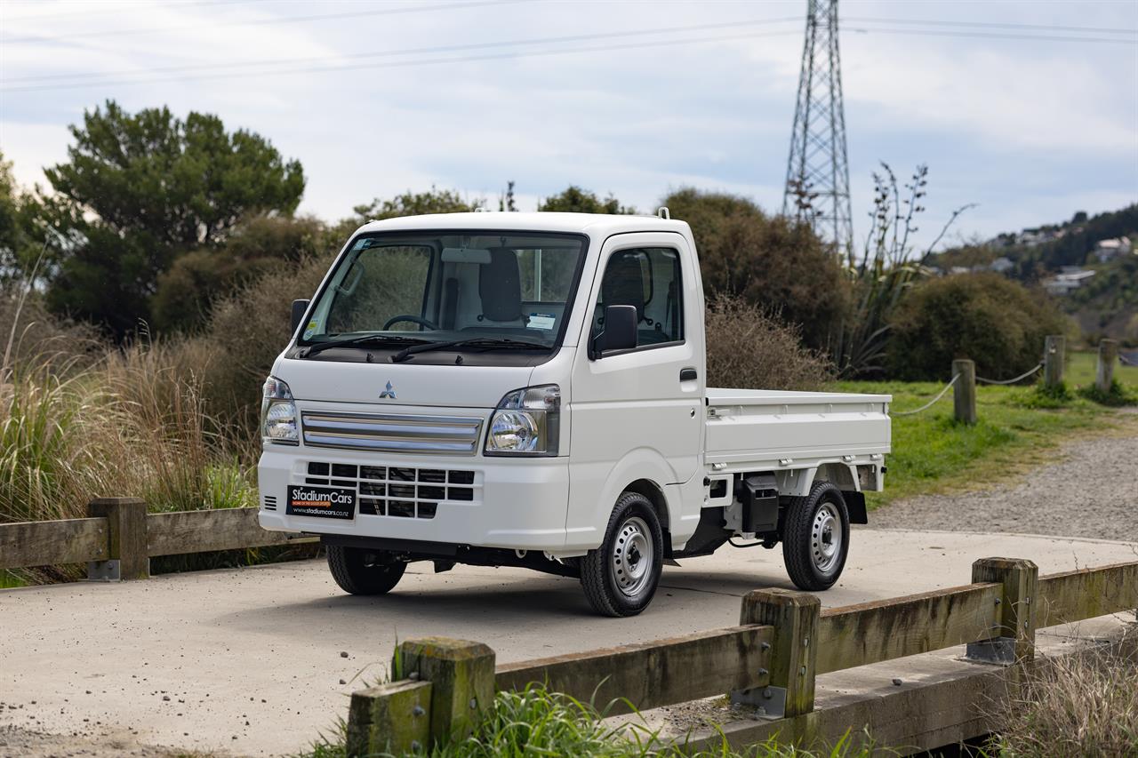 2024 Mitsubishi Mini Cab