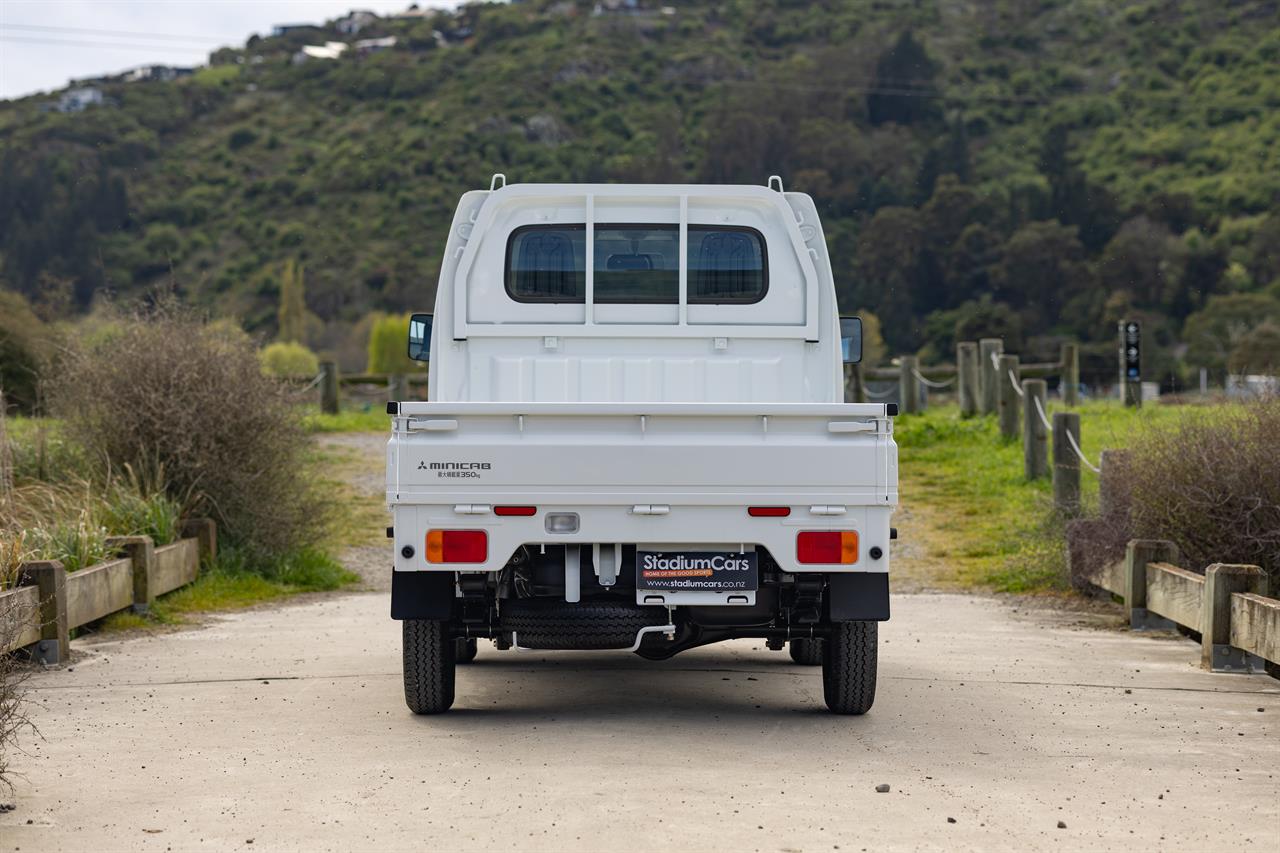 2024 Mitsubishi Mini Cab