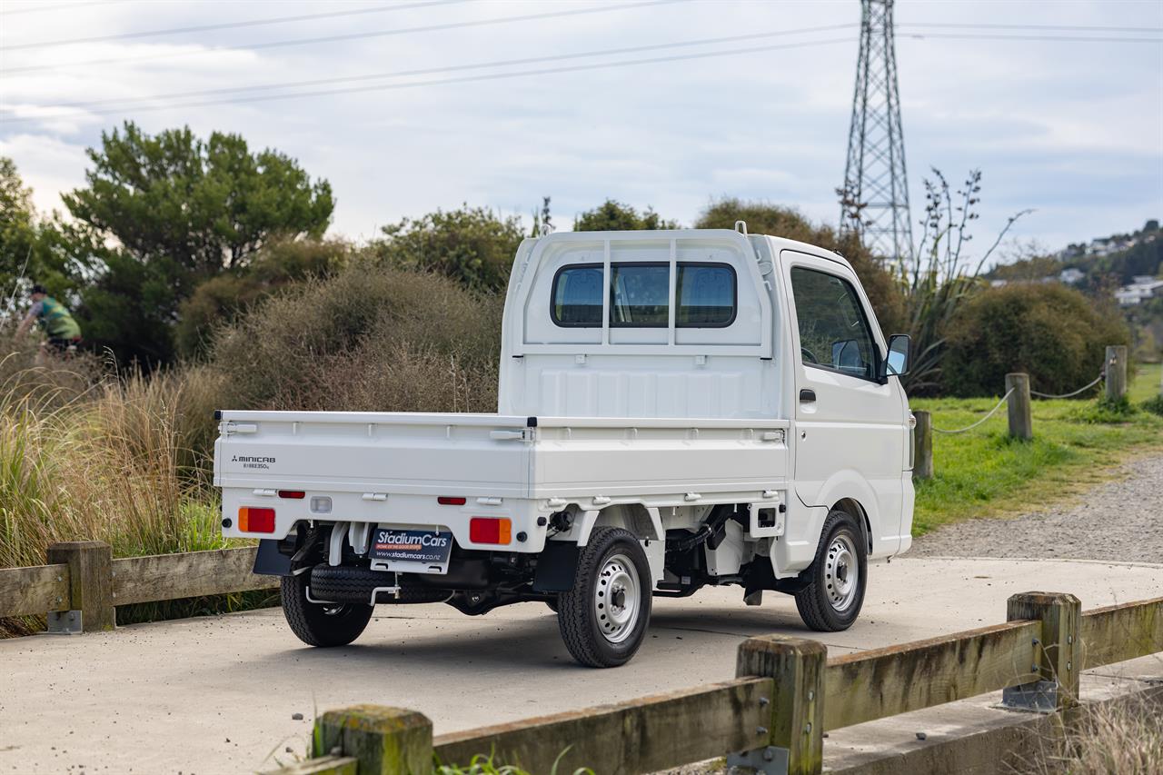 2024 Mitsubishi Mini Cab