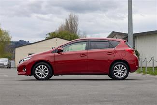 2013 Toyota Auris - Thumbnail