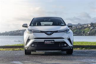 2018 Toyota C-HR - Thumbnail