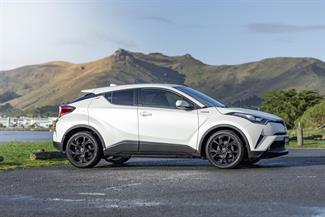 2018 Toyota C-HR - Thumbnail