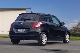 2012 Suzuki Swift - Thumbnail