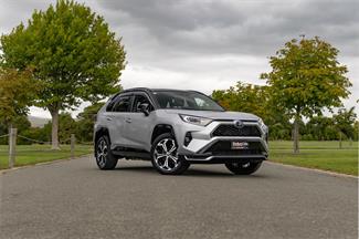 2021 Toyota RAV4 - Thumbnail