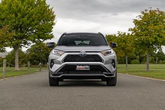 2021 Toyota RAV4 - Thumbnail