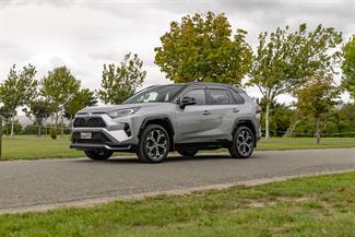 2021 Toyota RAV4 - Thumbnail