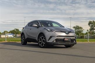 2017 Toyota C-HR - Thumbnail