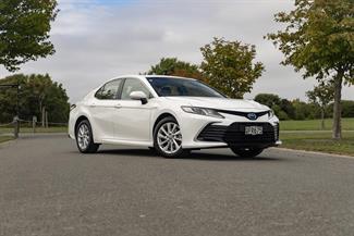 2023 Toyota Camry - Thumbnail