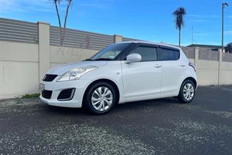 2015 Suzuki Swift - Thumbnail