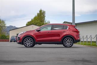 2017 Kia Sportage - Thumbnail