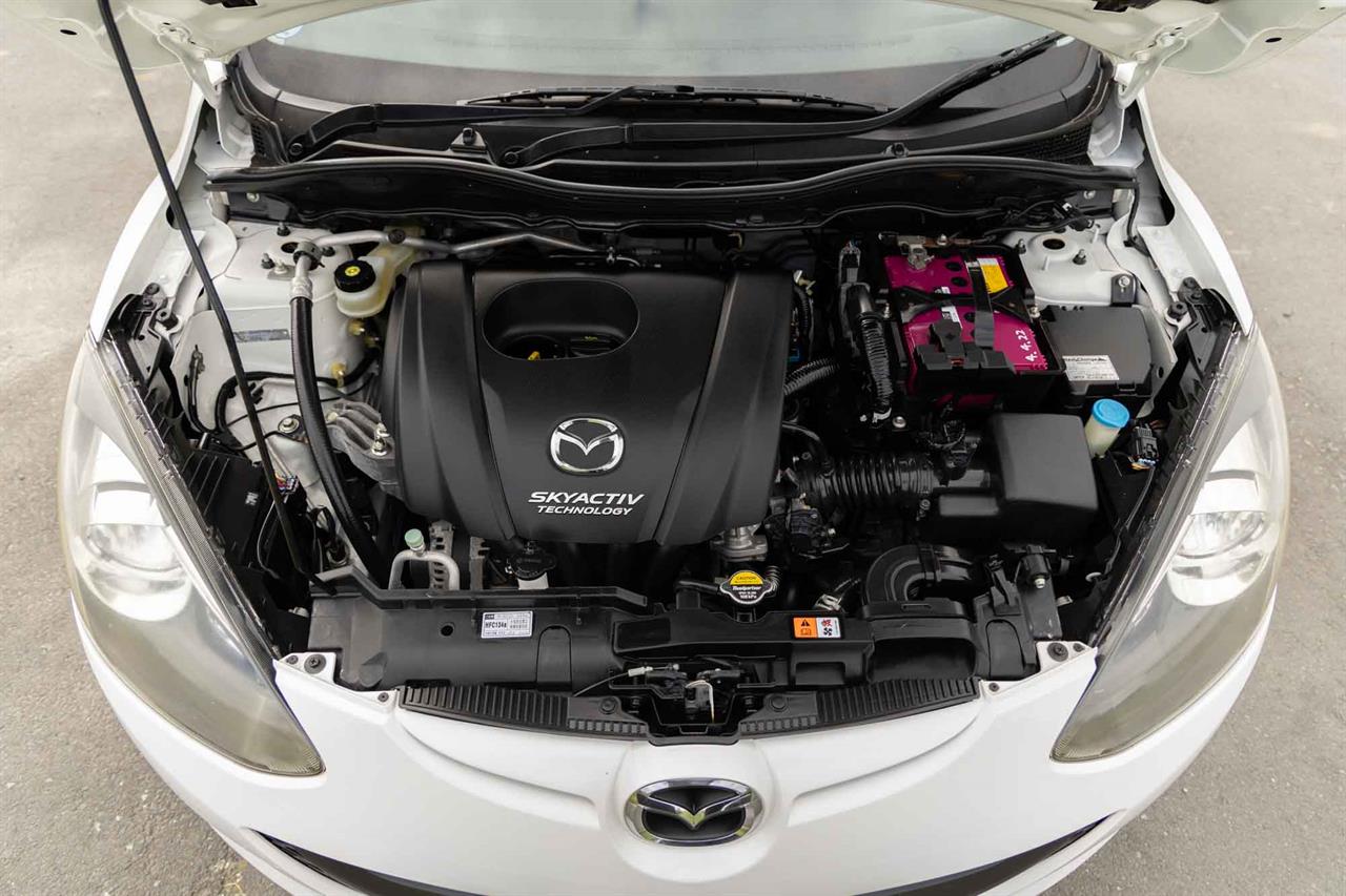 2013 Mazda Demio