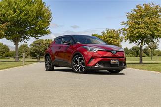 2017 Toyota C-HR - Thumbnail