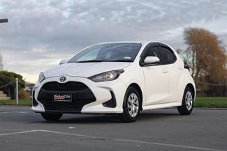 2020 Toyota Yaris - Thumbnail