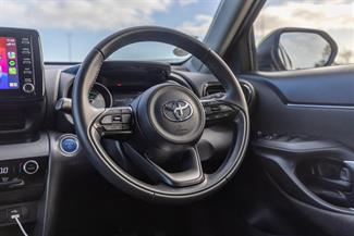 2020 Toyota Yaris - Thumbnail