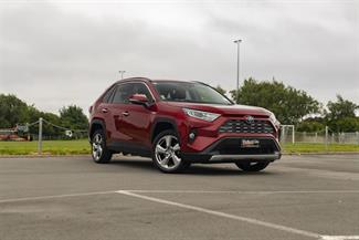 2019 Toyota RAV4 - Thumbnail