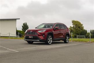 2019 Toyota RAV4 - Thumbnail