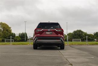 2019 Toyota RAV4 - Thumbnail