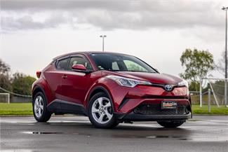 2017 Toyota C-HR - Thumbnail