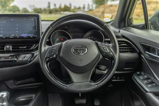 2019 Toyota C-HR - Thumbnail