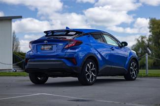 2018 Toyota C-HR - Thumbnail