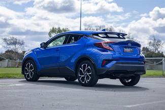 2018 Toyota C-HR - Thumbnail