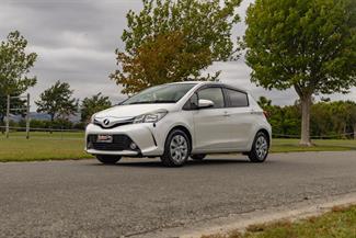 2015 Toyota Vitz - Thumbnail