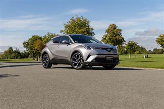 2017 Toyota C-HR - Thumbnail