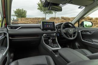 2020 Toyota RAV4 - Thumbnail